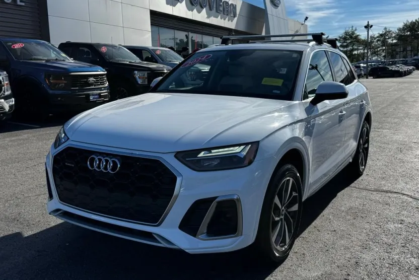 2024 Audi Q5 45 S line Premium photo 1