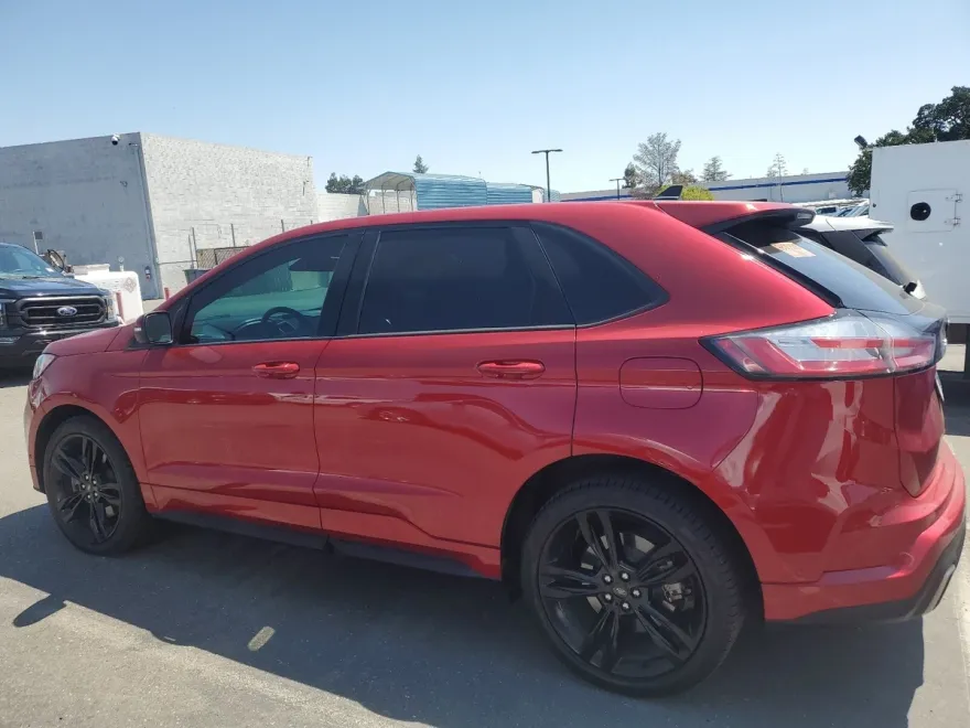 2022 Ford Edge ST photo 1
