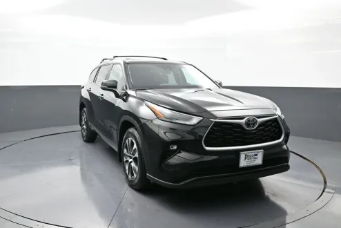 2023 Toyota Highlander XLE photo 3