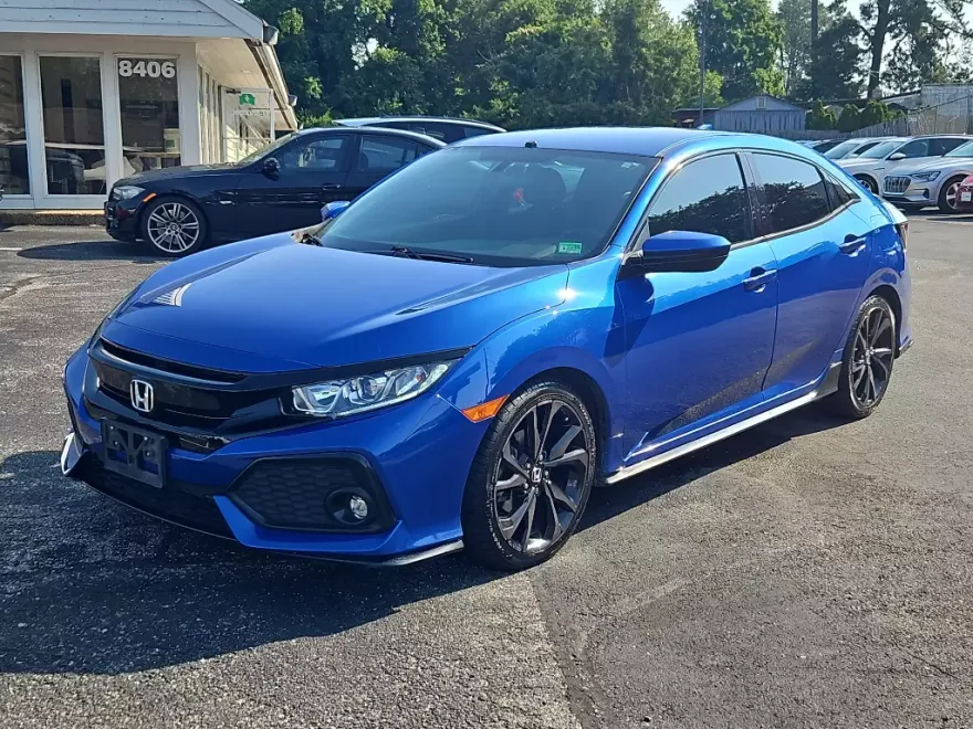 2018 Honda Civic Sport photo 1
