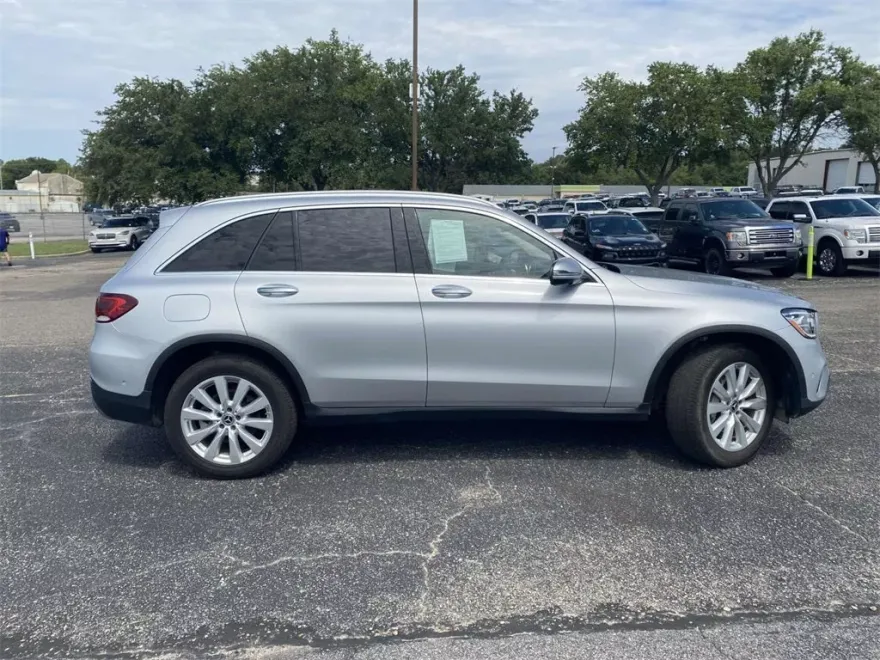 2020 Mercedes Benz GLC 300 photo 1