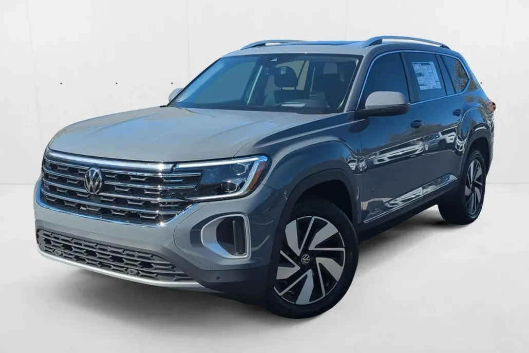 2025 Volkswagen Atlas SEL photo 1