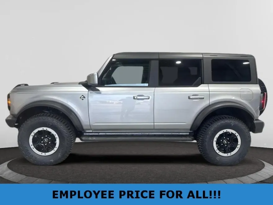 2024 Ford Bronco Outer Banks photo 1