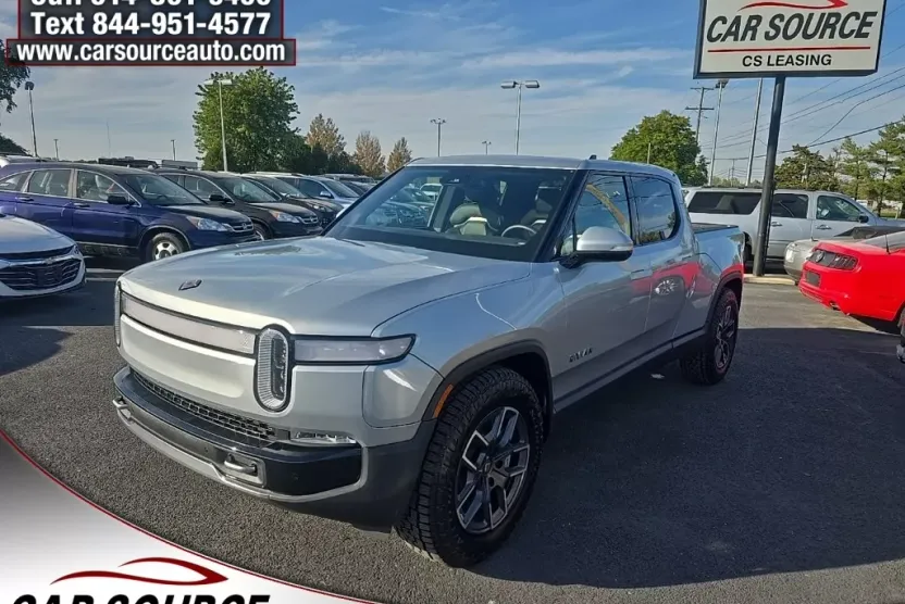 2024 Rivian R1T Adventure photo 1