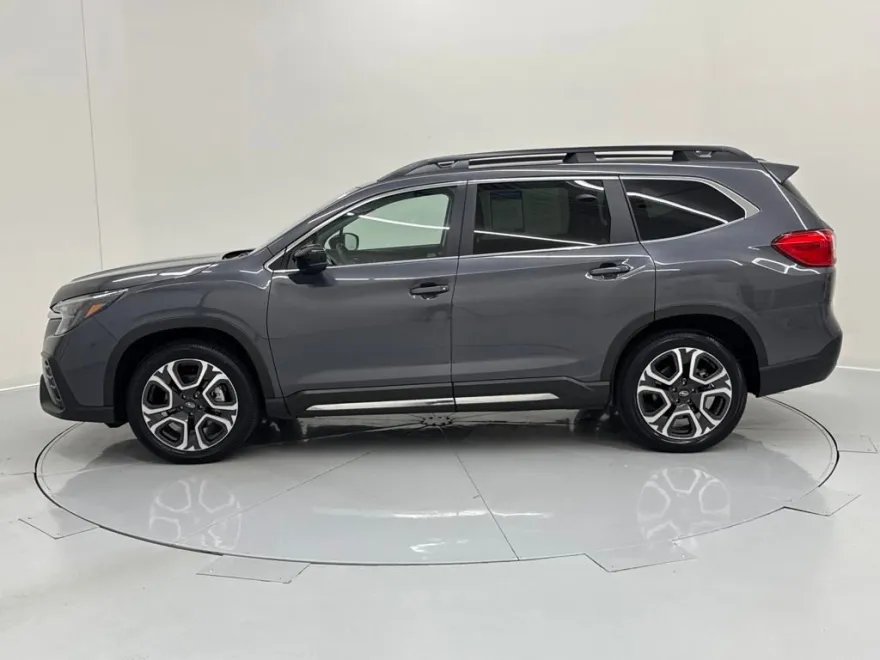 2025 Subaru Ascent Limited photo 1
