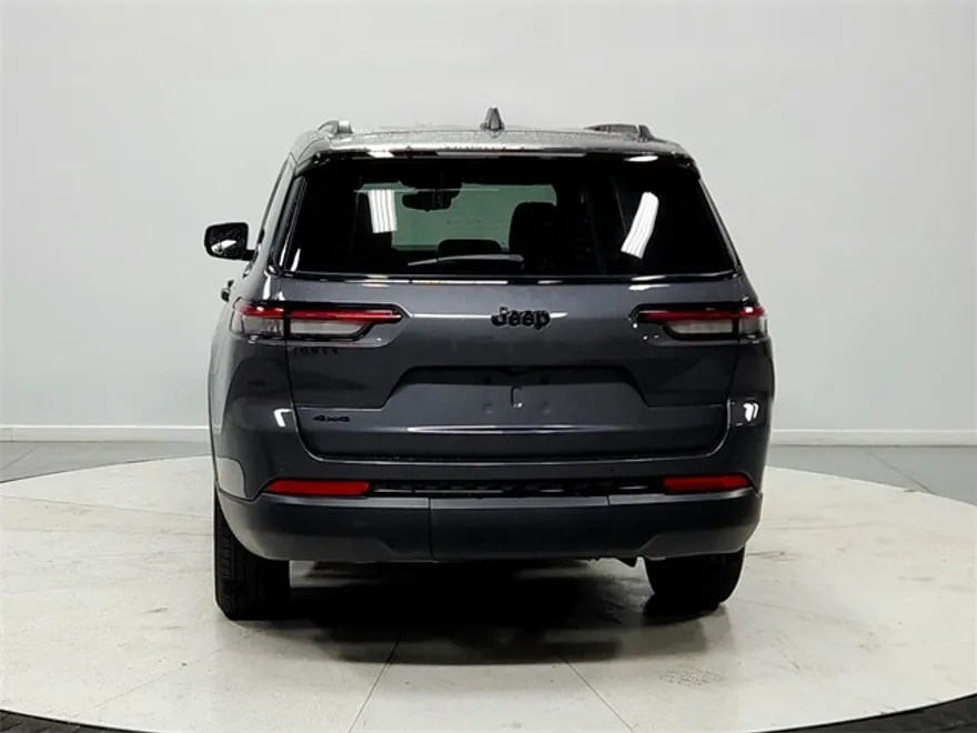 2024 Jeep Grand Cherokee Altitude photo 1
