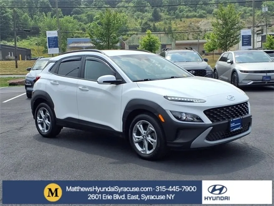 2023 Hyundai Kona SEL photo 1