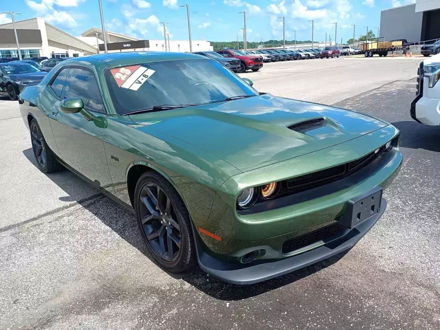 2023 Dodge Challenger R/T photo 1