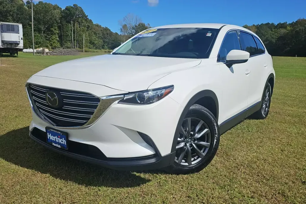 2022 Mazda CX-9 Touring photo 1