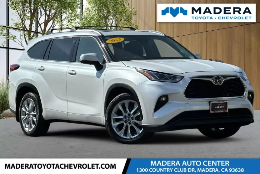 2023 Toyota Highlander Limited photo 1