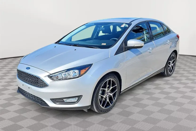 2018 Ford Focus SEL photo 1