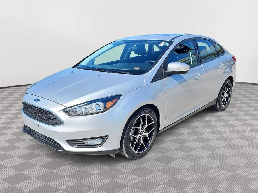 2018 Ford Focus SEL photo 1