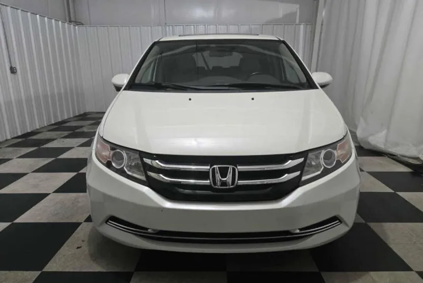 2016 Honda Odyssey EX-L photo 1