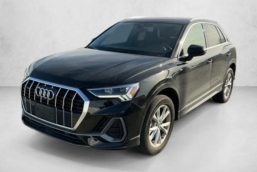 2023 Audi Q3 S line Premium Plus photo 1