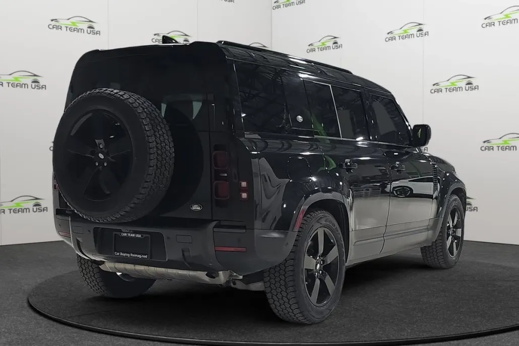 2021 Land Rover Defender 110 SE photo 1