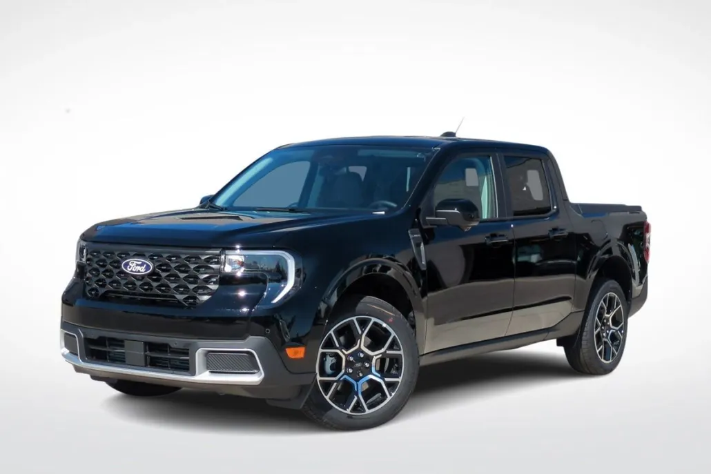 2025 Ford Maverick Lariat photo 1