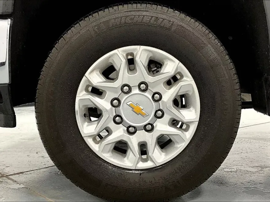 2024 Chevrolet Silverado 2500HD LTZ photo 9