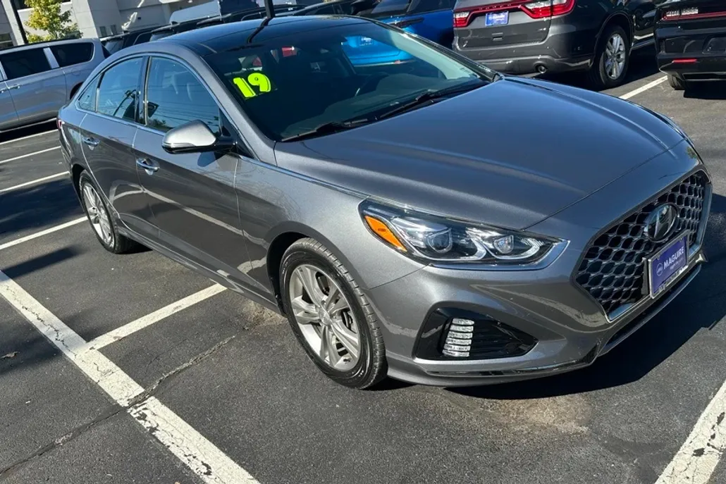 2019 Hyundai Sonata Limited photo 1