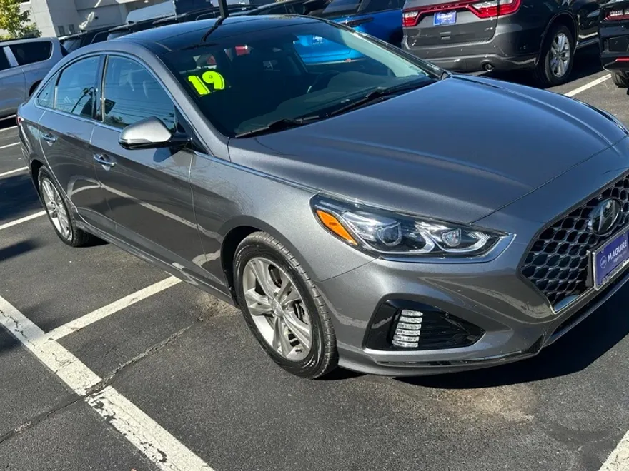2019 Hyundai Sonata Limited photo 1