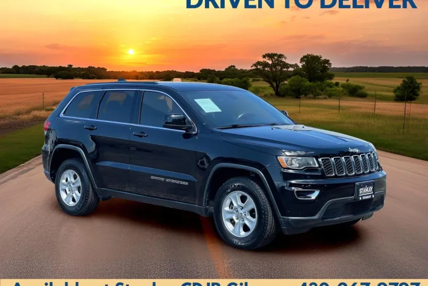 2017 Jeep Grand Cherokee Laredo photo 1