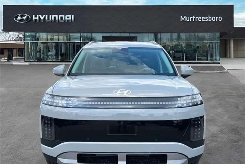 2026 Hyundai Ioniq photo 1