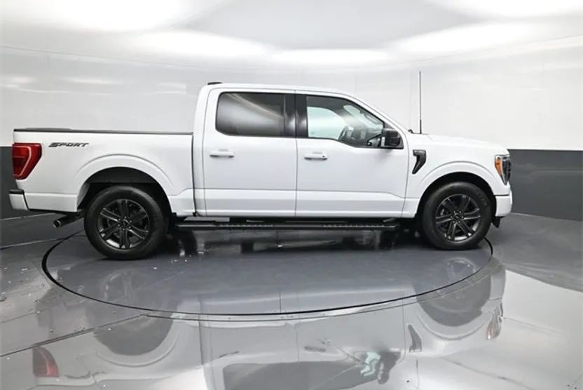 2023 Ford F-150 XLT photo 1