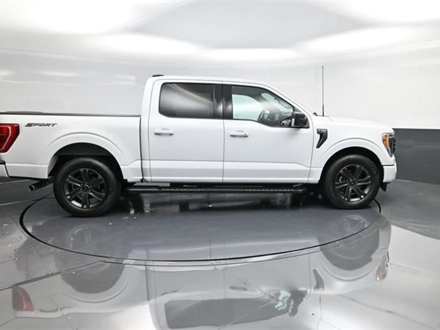 2023 Ford F-150 XLT photo 1