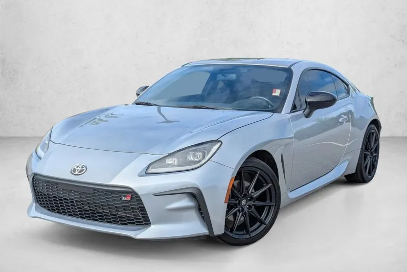 2023 Toyota GR86 Premium photo 1