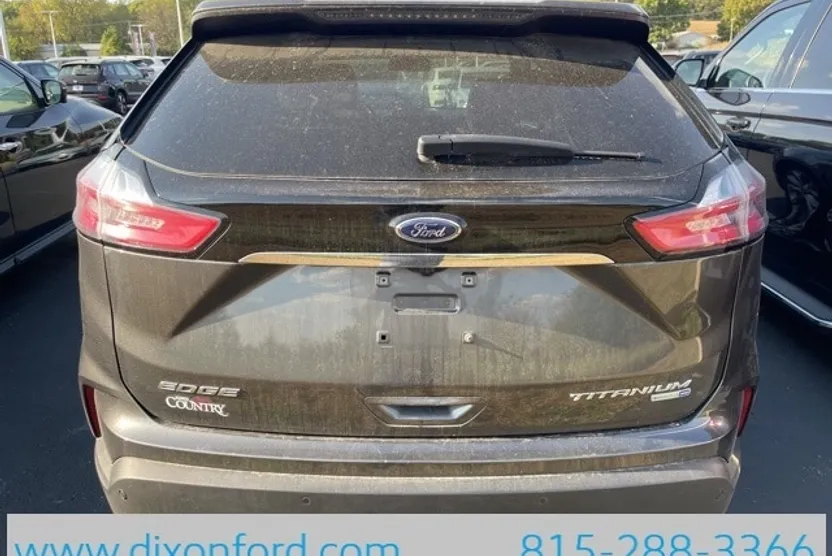 2020 Ford Edge Titanium photo 1
