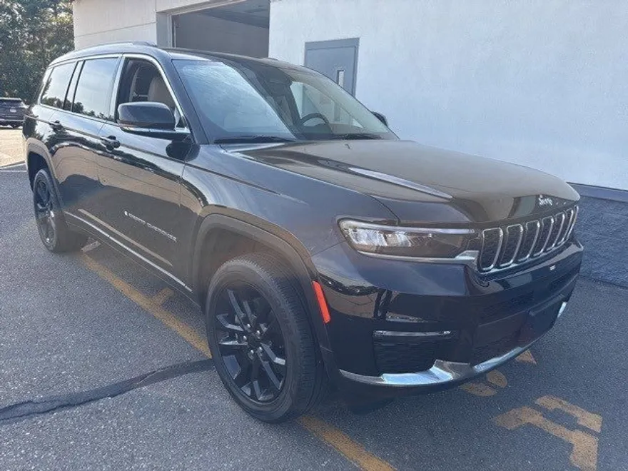 2022 Jeep Grand Cherokee Limited photo 1