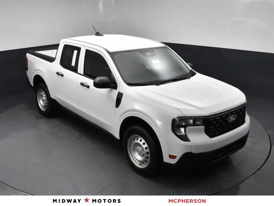 2025 Ford Maverick XL photo 1