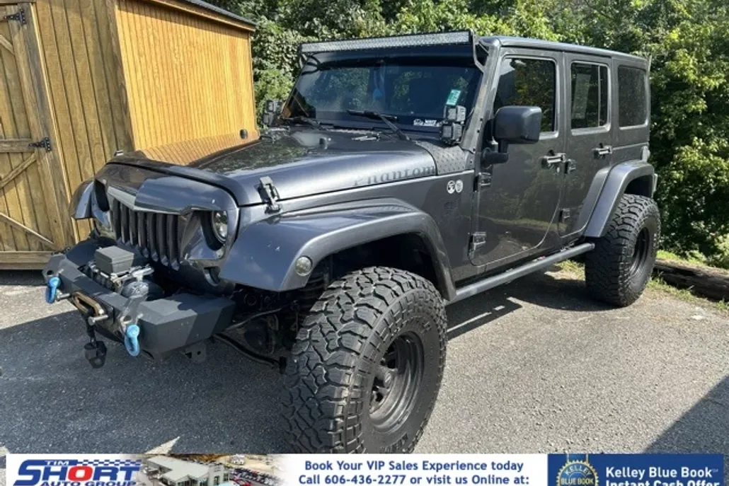 2017 Jeep Wrangler Unlimited Sahara photo 1