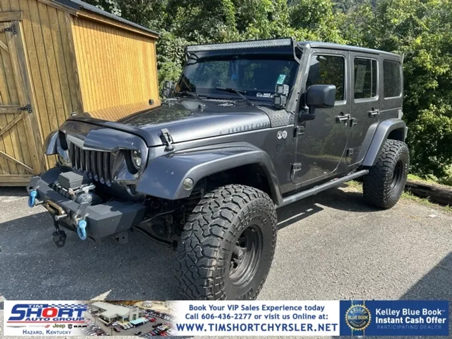 2017 Jeep Wrangler Unlimited Sahara photo 1