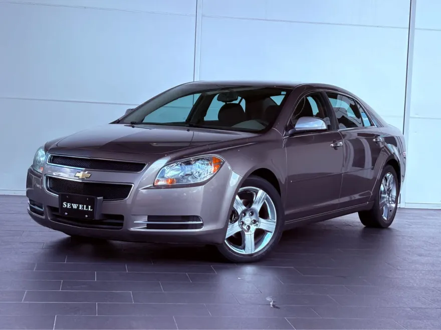 2012 Chevrolet Malibu 1LT photo 1