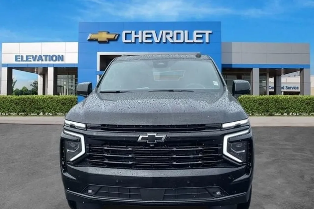 2025 Chevrolet Suburban RST photo 1