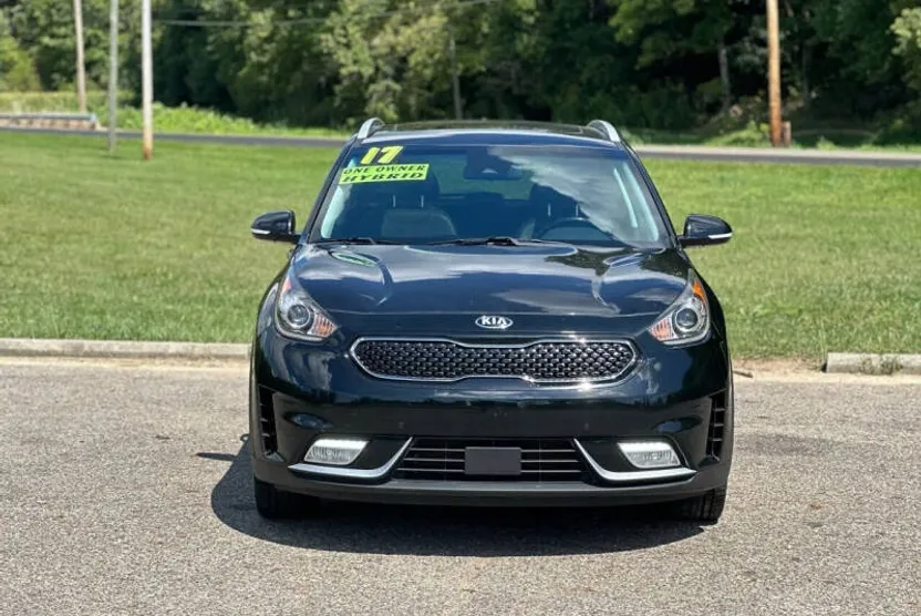 2017 Kia Niro Touring photo 1