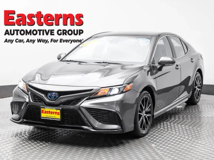 2023 Toyota Camry Hybrid SE photo 1