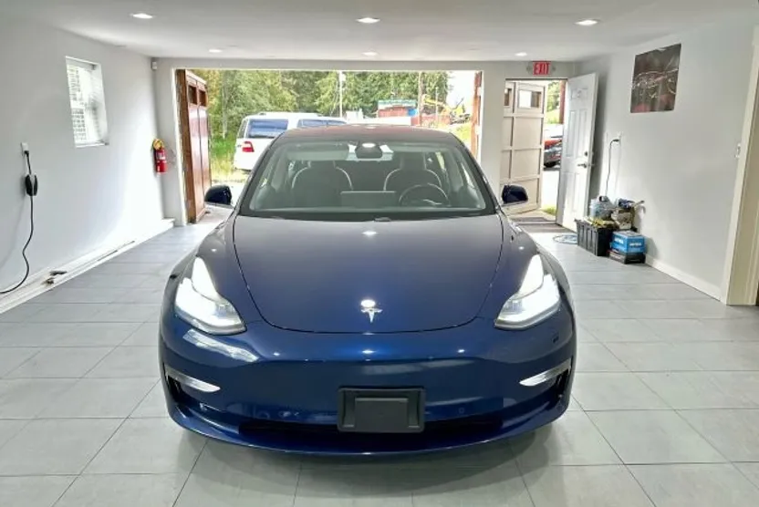 2018 Tesla Model 3 Mid Range photo 1