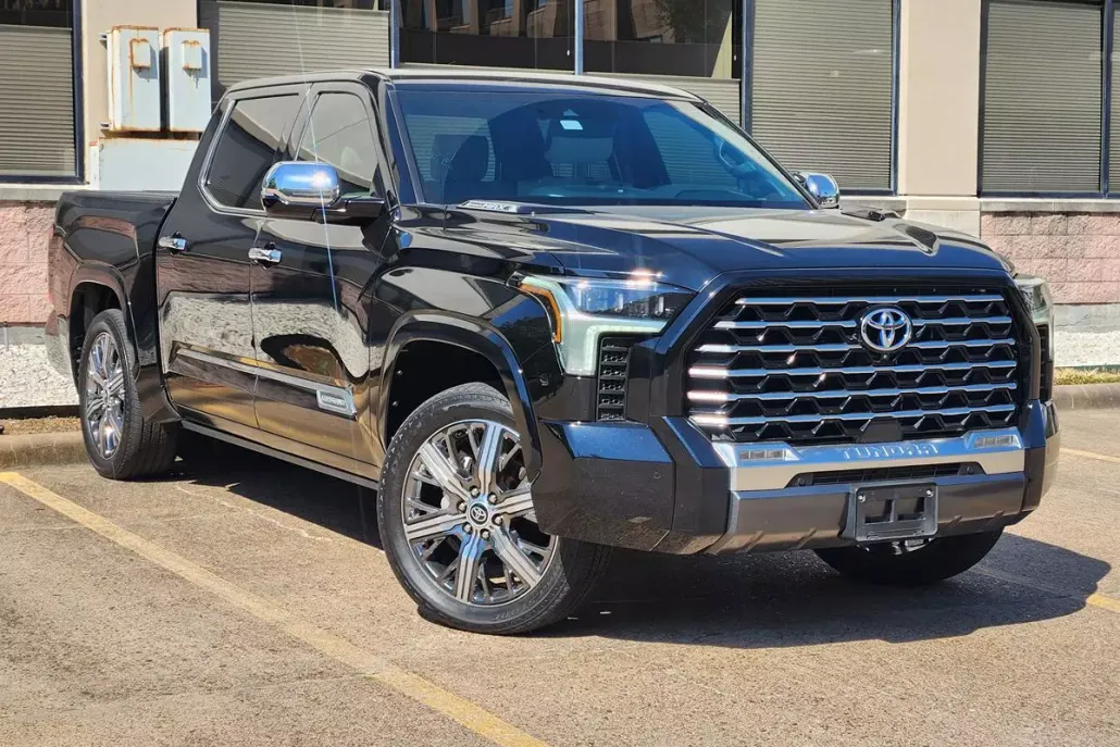 2022 Toyota Tundra CapStone photo 1