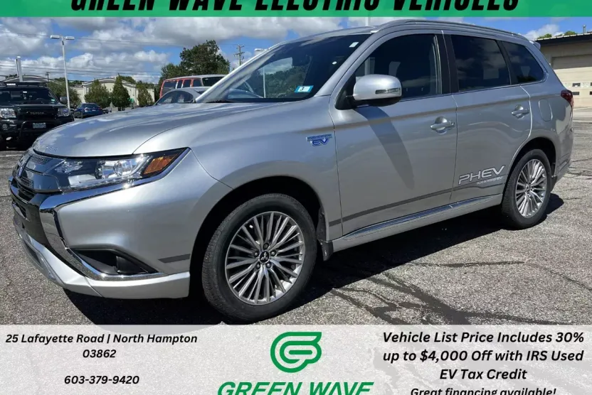 2021 Mitsubishi Outlander PHEV SEL photo 1