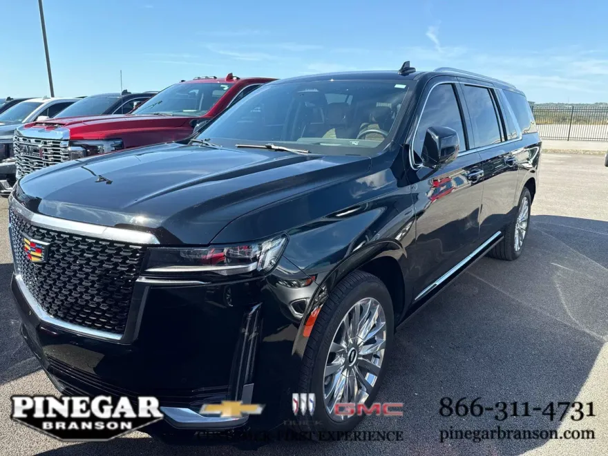 2022 Cadillac Escalade ESV Premium Luxury photo 1