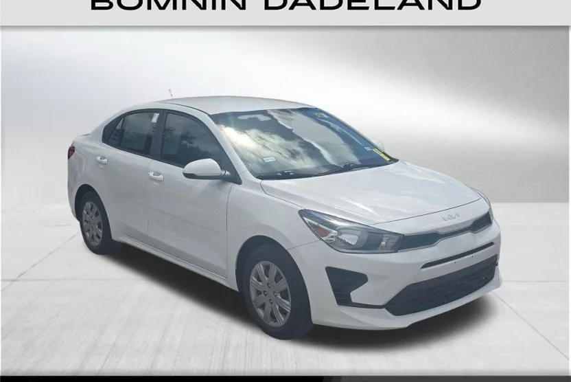 2022 Kia Rio LX photo 1