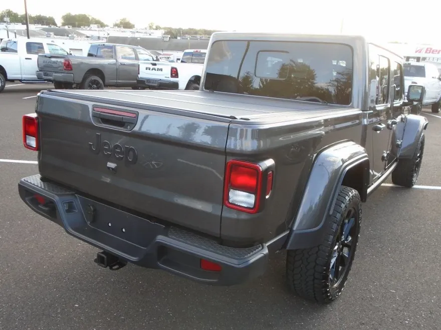 2024 Jeep Gladiator Sport photo 1