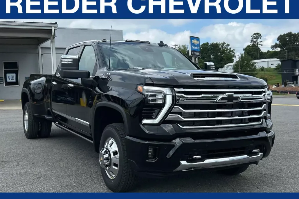 2026 Chevrolet Silverado 3500HD High Country photo 1