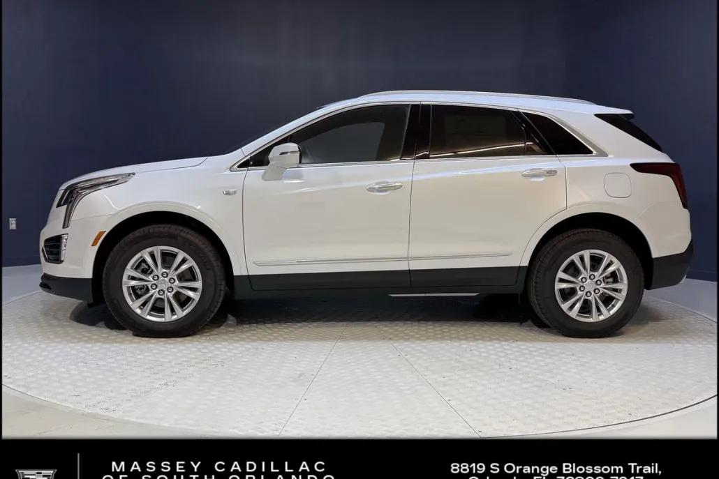 2025 Cadillac XT5 Luxury photo 1
