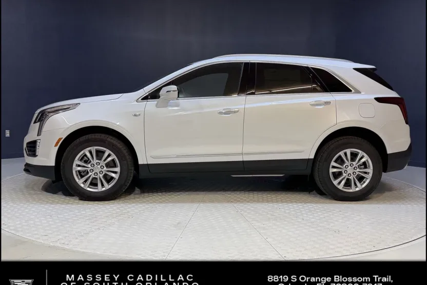 2025 Cadillac XT5 Luxury photo 1