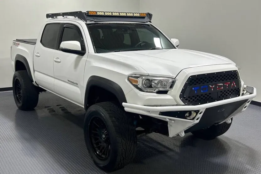 2019 Toyota Tacoma Double Cab photo 1