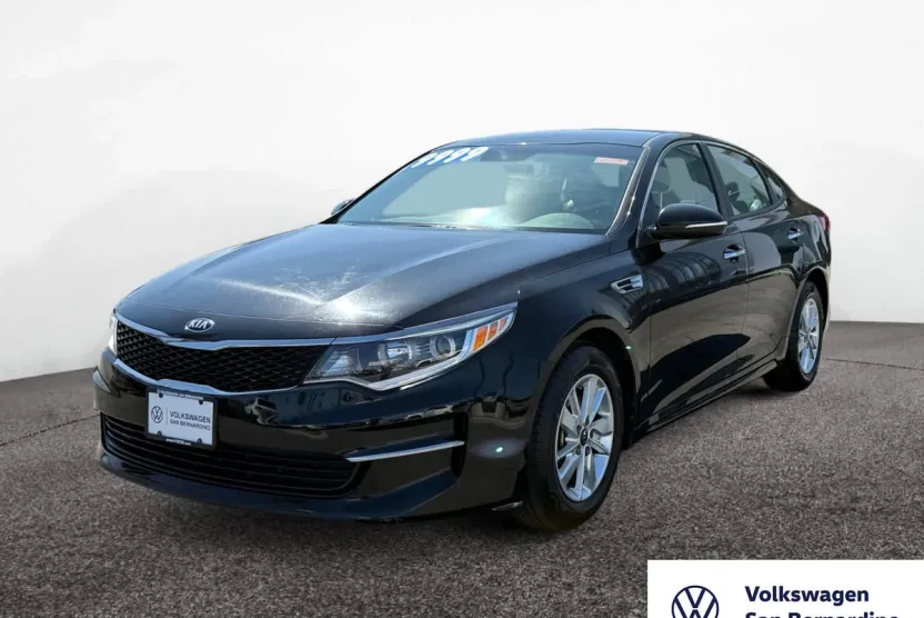 2018 Kia Optima LX photo 1