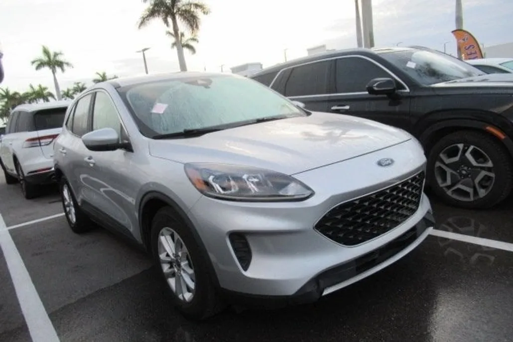 2020 Ford Escape SE photo 1