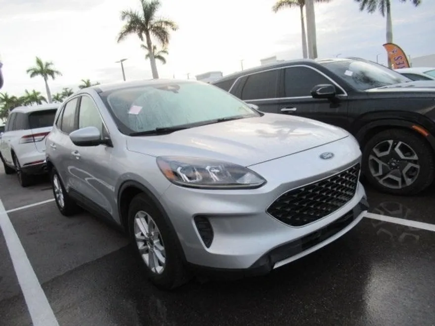 2020 Ford Escape SE photo 1